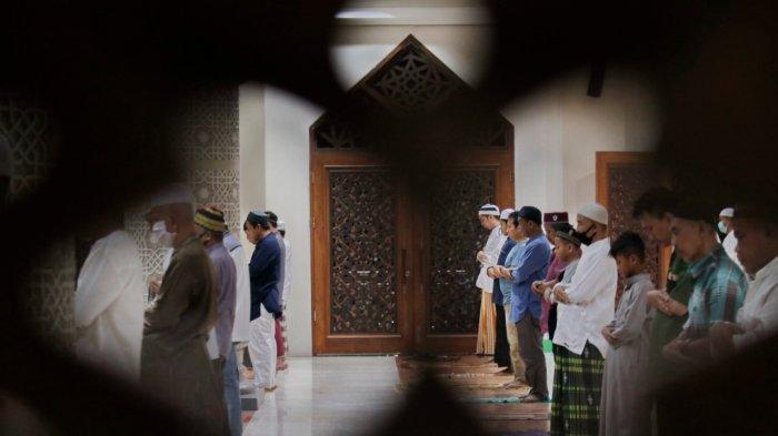 Pahala Sholat Tarawih Malam Ke 15. Keutamaan Sholat Tarawih Pada Malam Ke 15, Dilengkapi Niat