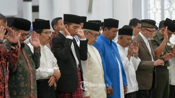 Apakah Takbir Pertama Dihitung Dalam Shalat Idul Adha. Idul Adha