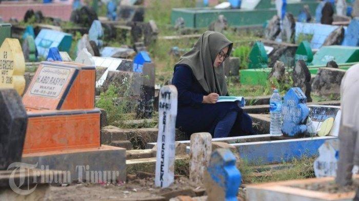 Hukum Ziarah Sebelum Puasa Ramadhan. Apa Hukum Ziarah Kubur Jelang Ramadhan? Simak Penjelasan