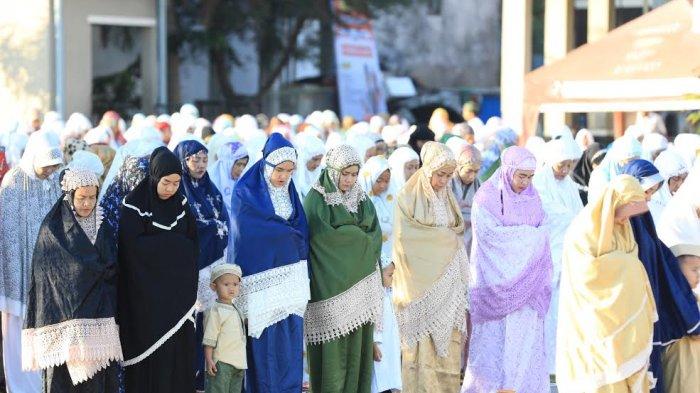 Takbir Rakaat Kedua Shalat Idul Adha. Bacaan Niat dan Tata Cara Shalat Idul Adha: Takbir 7 Kali Rakaat