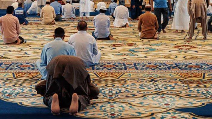 Bacaan Sholat Setelah Ruku Adalah. Bacaan I'tidal (Iktidal) Gerakan Sholat Setelah Rukuk, Robbanaa