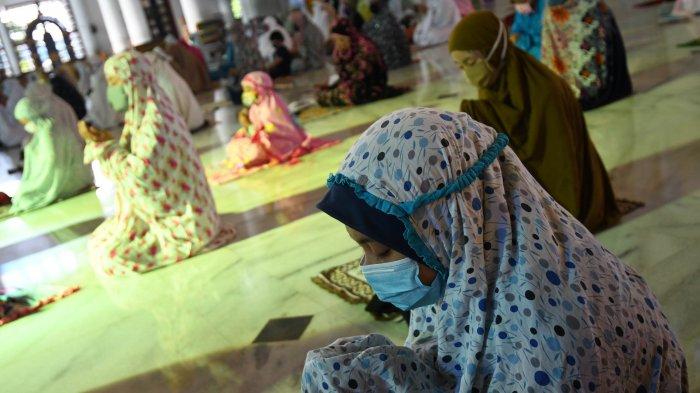 Sholat Dhuha 4 Rakaat Yang Benar. Sholat Dhuha 4 Rakaat, Ini Surat Pendek yang Dibaca Menurut