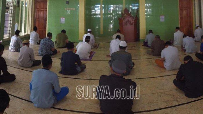 Shalat Jumat Di Rumah Karena Sakit. Syarat Mengganti Shalat Jumat dengan Shalat Dzuhur Anjuran MUI