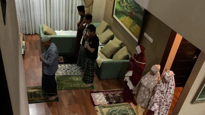 Cara Menghitung Takbir Shalat Ied. Tata Cara Shalat Idul Fitri di Rumah, Lengkap dengan Niat, Jumlah