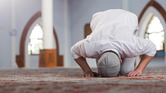 Tata Cara Shalat Tarawih Sendiri 11 Rakaat. Tata Cara Salat Tarawih Sendiri di Rumah, Bacaan Niat, Jumlah