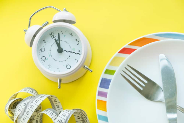 Minum Air Putih Saat Puasa Untuk Diet. 7 Cara Jitu Diet Puasa (Intermittent Fasting)