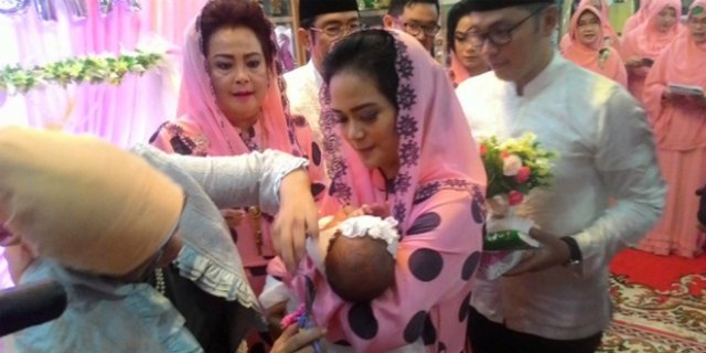 Syarat Aqiqah Untuk Bayi Perempuan. Tata Cara Aqiqah Anak Perempuan dan Laki-Laki Sesuai Sunnah