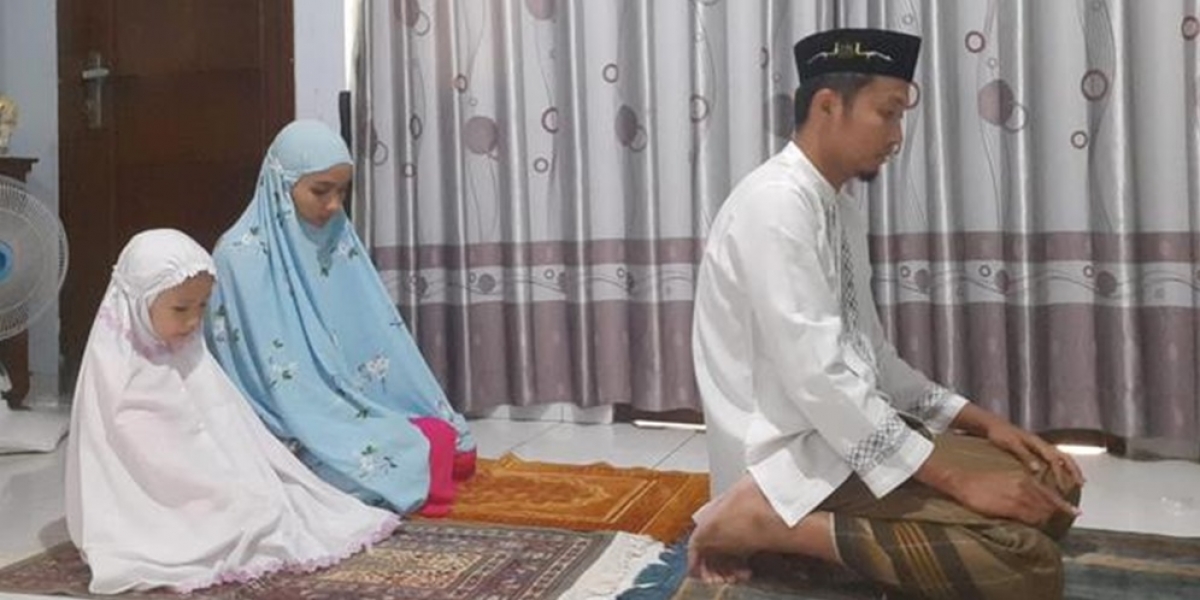 Tata Cara Sholat Tahajud 4 Rakaat Yang Benar Dan Mustajab. Tata Cara Sholat Tahajud yang Benar dan Mustajab, Beserta