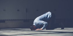 Sholat Yang Benar Sesuai Dengan Tuntunan Dari. Tata Cara Salat Wajib yang Benar Sesuai Syariat