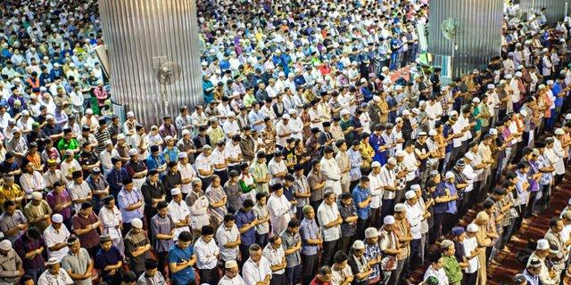 Niat Sholat Jumat Masuk Masjid. Niat Sholat Jumat Pengertian, Syarat, Hukum, hingga Keutamaan