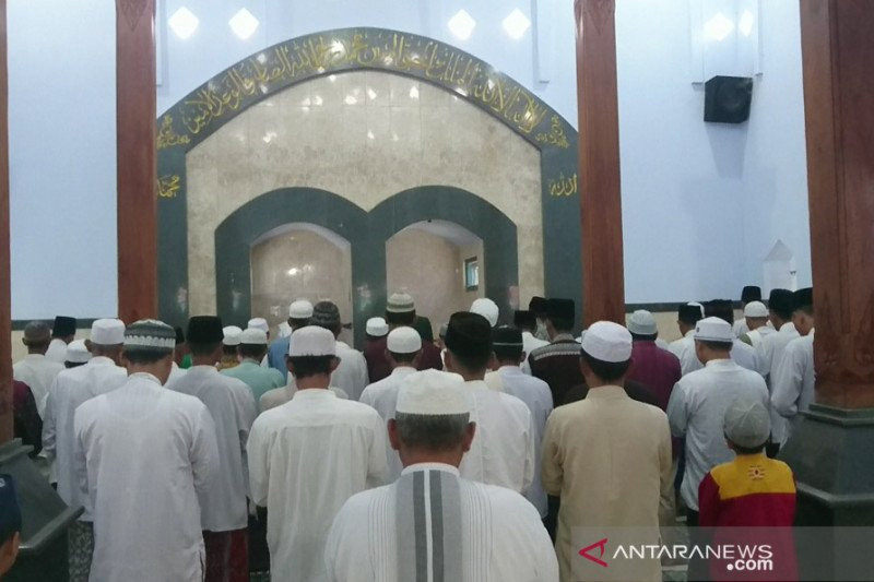 Daerah Yang Sudah Lebaran Hari Ini. Di Sumbergempol Tulungagung Sudah Lebaran Hari Ini, Kok Tak