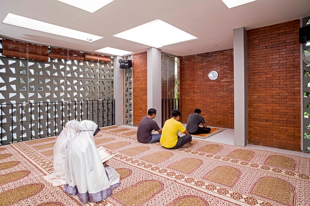 Tempat Sholat Di Rumah Minimalis. 5 Denah Rumah Dengan Mushola di Dalam, Bikin Ibadah Makin