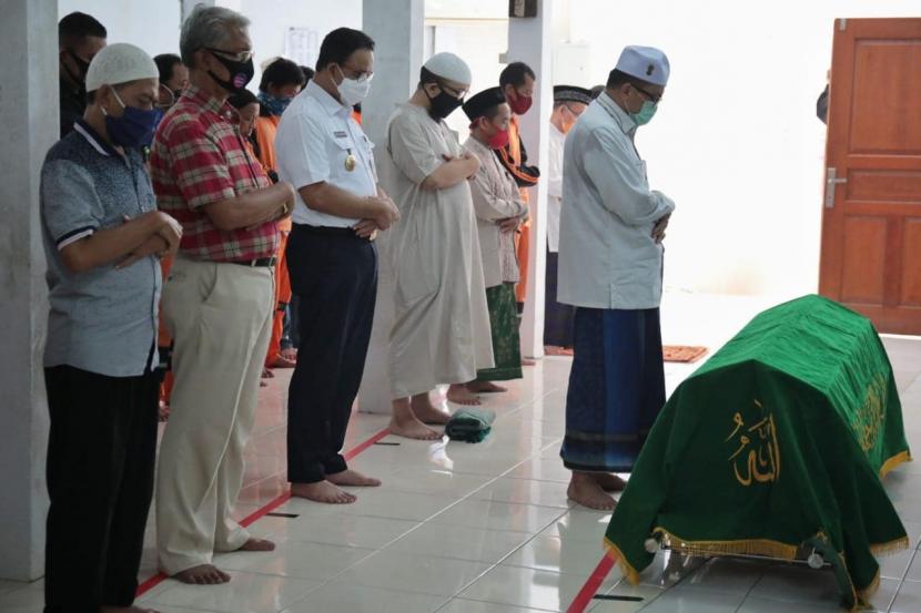 Tata Cara Sholat Jenazah Muhammadiyah Latin. Urutan dan Bacaan Sholat Jenazah Muhammadiyah dan Persis