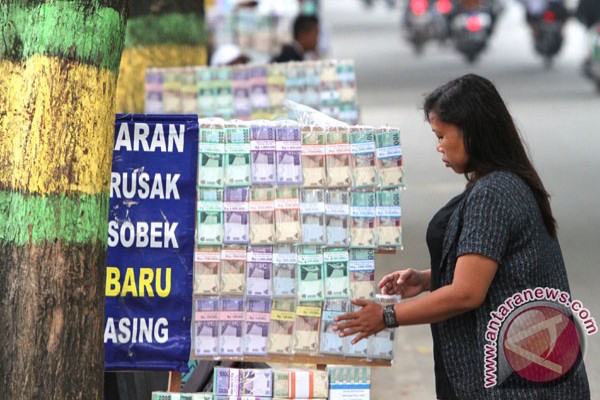 Tukar Uang Baru Apakah Riba. Ini Hukumnya Tukar Uang Baru