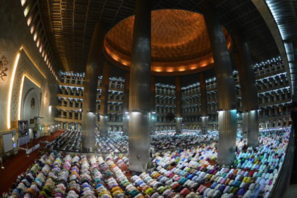 Selesai Sholat Idul Fitri Jam Berapa. Simak Jadwal Takbir dan Salat Idulfitri di Masjid Istiqlal