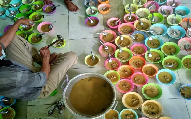 Buka Puasa Di Masjid Semarang. Bubur India, Kuliner Khas Ramadan Masjid Pekojan Semarang