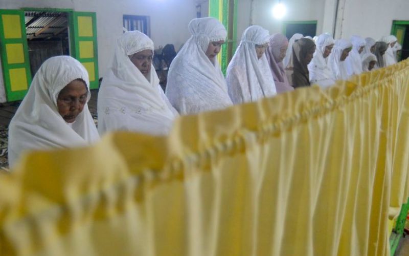 Jumlah Rakaat Dalam Shalat Tarawih Adalah. Ini Penjelasan Kenapa Jumlah Rakaat Salat Tarawih Berbeda-beda