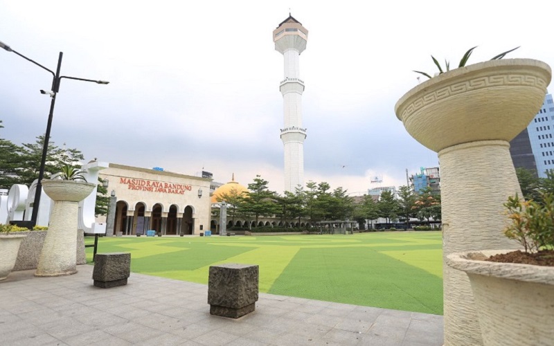 Jam Buka Puasa Area Bandung. Jadwal Buka Puasa Bandung Raya pada Rabu, 6 April 2022