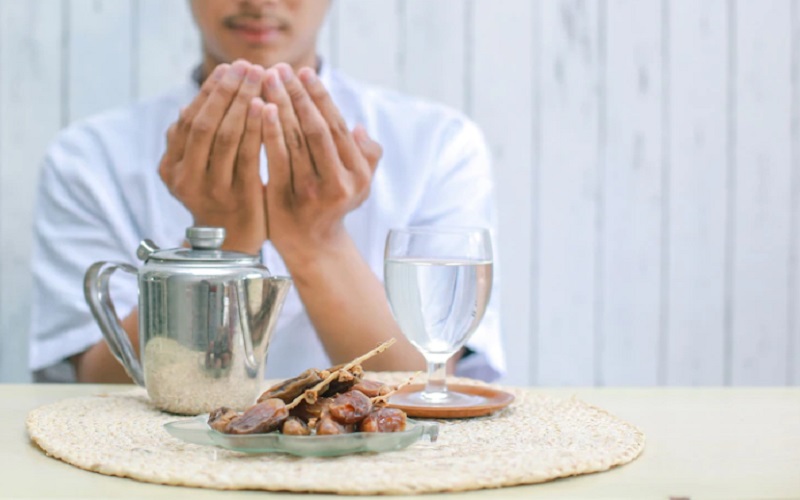 Doa Puasa Senin Kamis Dan Berbuka. Doa Berbuka Puasa Lengkap yang Bisa Kamu Amalkan