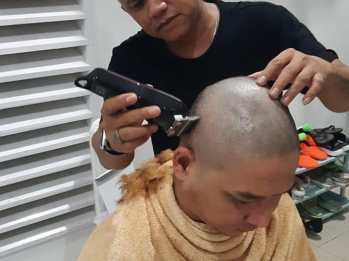 Bulan Puasa Tidak Boleh Potong Rambut. Potong Rambut Saat Puasa Bikin Batal Enggak Ya?