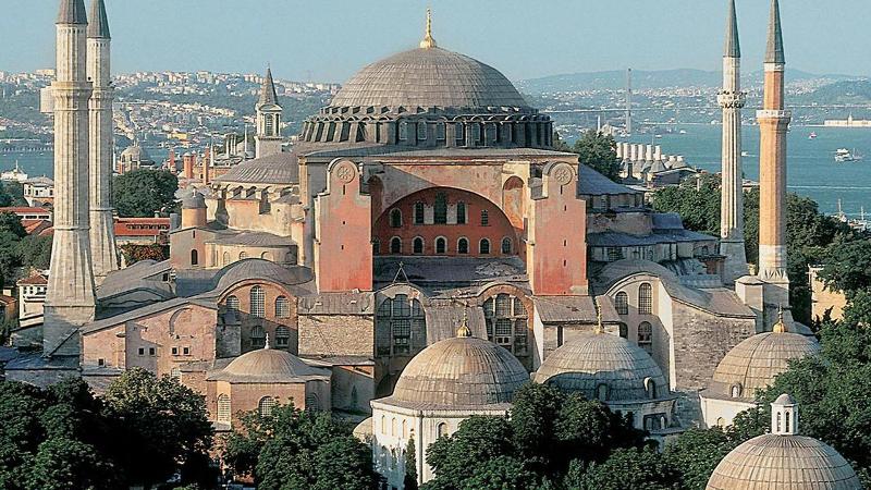 Sholat Jumat Di Hagia Sophia. Hari Ini, Umat Islam Sholat Jumat Perdana di Hagia Sophia