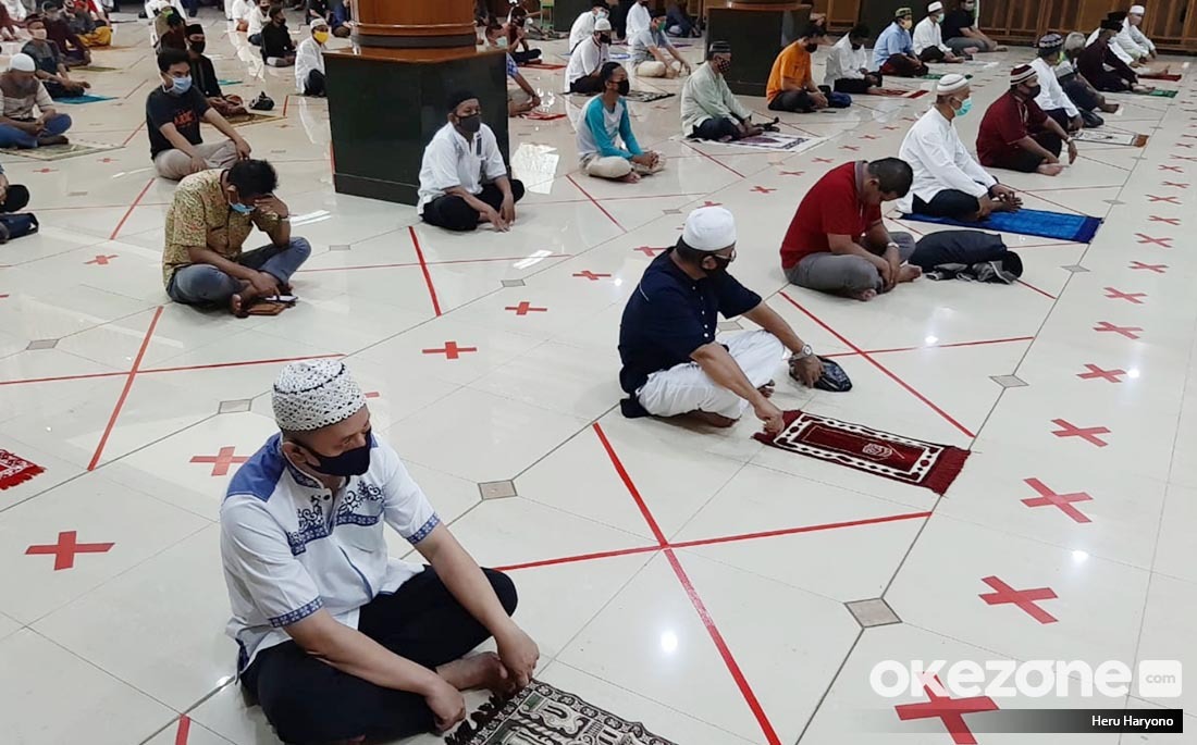 Cara Sholat Berjamaah Jika Terlambat. Terlambat Jamaah Sholat Tarawih, Bagaimana Cara Mengikutinya