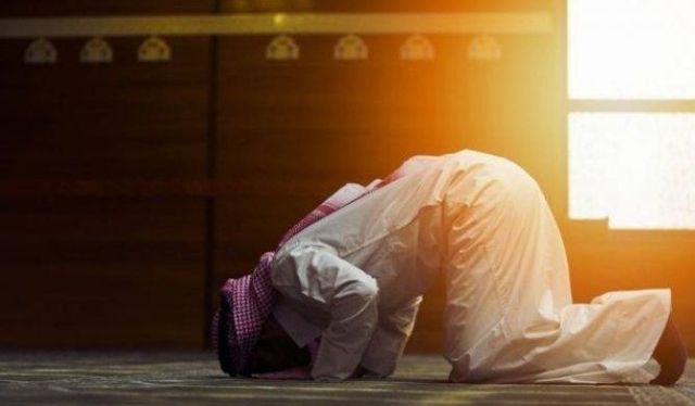 Niat Sholat Sunnah Gerhana Bulan. Niat Sholat Gerhana Bulan Total Beserta Tata Cara dan Waktu