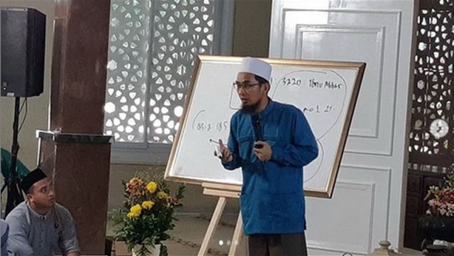 Cara Sholat Yg Benar Ustadz Adi Hidayat. Ini Cara Wudu yang Benar agar Setan Tidak Menggoda Menurut