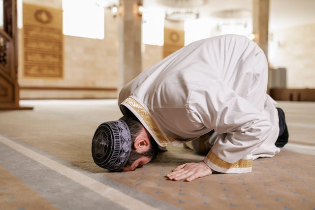 Apakah Sholat Hajat Dan Tahajud Itu Sama. Catat! Ini Perbedaan Sholat Hajat dan Sholat Tahajud : Okezone