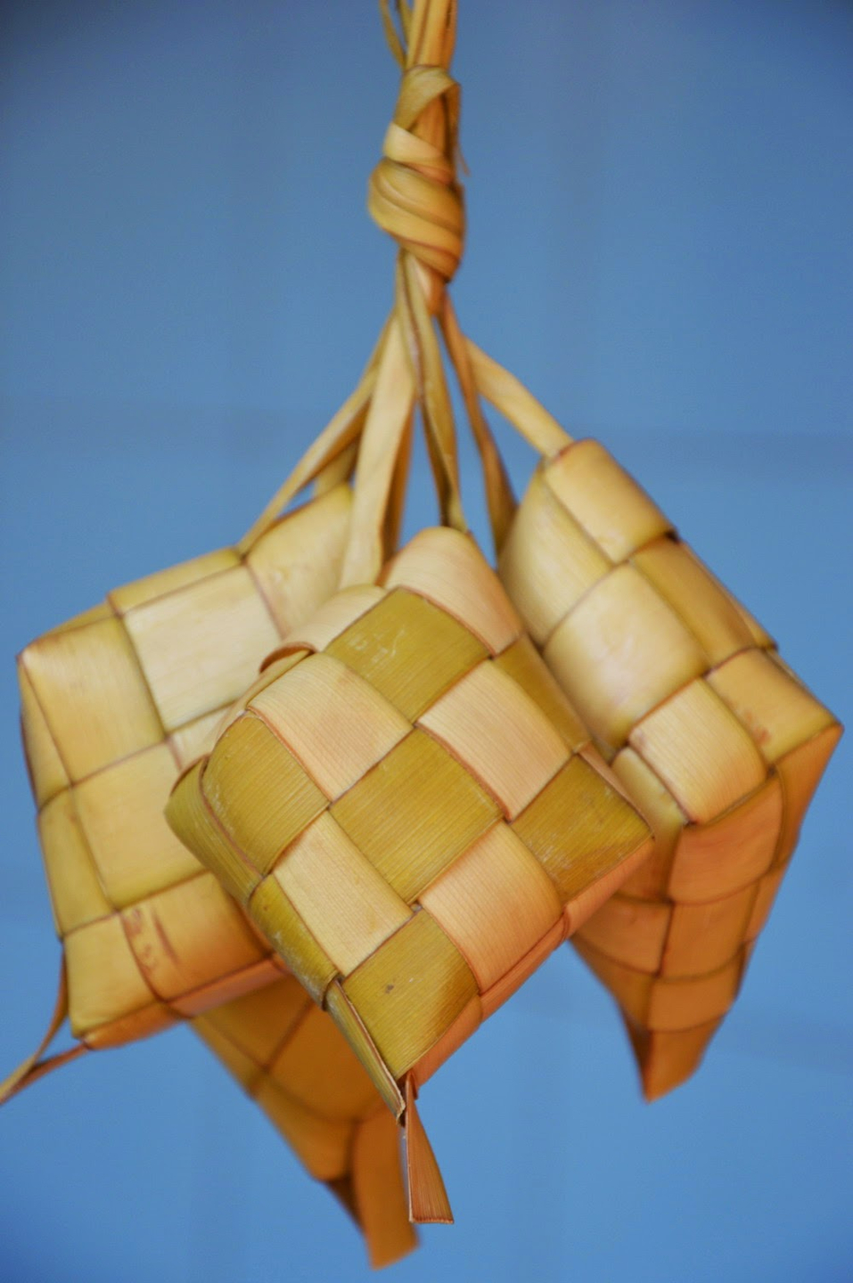 Cara Membuat Ketupat Lebaran Yang Enak. Cara Membuat Ketupat Lebaran yang Enak dan Tahan Lama