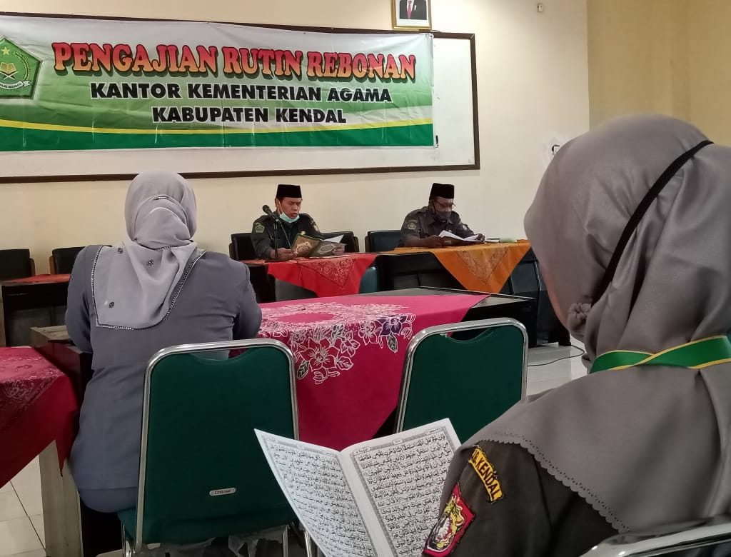 Mengapa Kita Harus Memperbanyak Tadarus Alquran Pada Bulan Ramadan. Tadarus Al-Qur'an, Mengawali Pengajian Rutin Kemenag Kendal