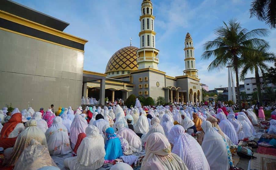 Hukum Shalat Idul Fitri Bagi Wanita Haid. Bolehkan Wanita Haid Datang Salat Idul Fitri? Ini Hukum dan