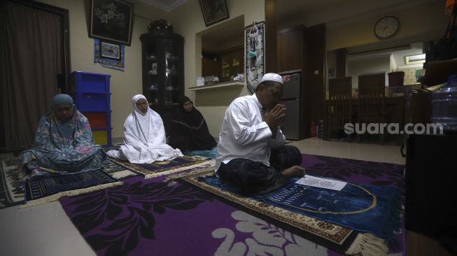 Bacaan Dzikir Setelah Sholat Taubat. Bacaan Dzikir Setelah Sholat, Urut, Lengkap, Latin dan Artinya