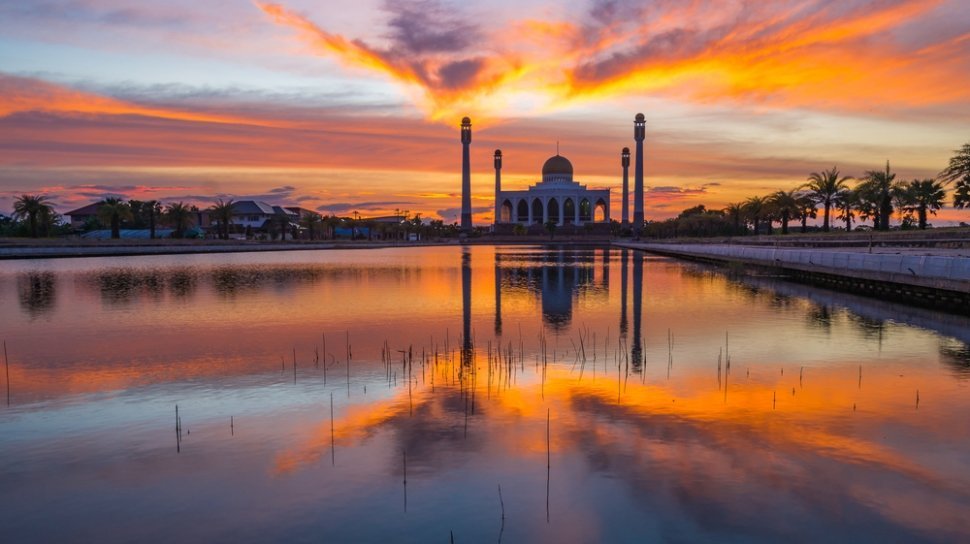 Shalat Tarawih Dan Witir 11 Rakaat. 11 atau 23 Rakaat? Ini Niat dan Cara Salat Tarawih serta Witirnya