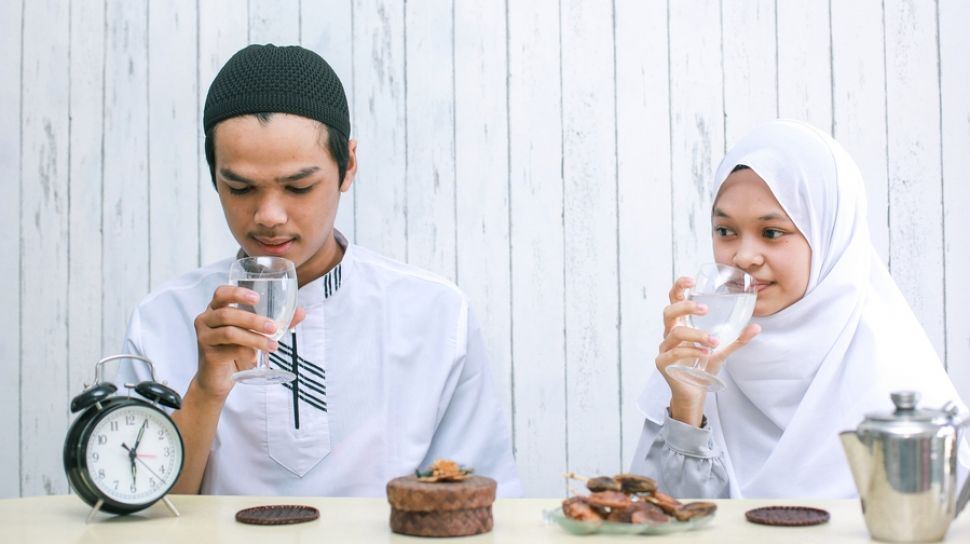 Puasa Wajib Dan Sunnah Digabung. Bolehkah Puasa Asyura Digabung Puasa Senin Kamis?