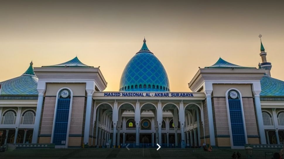 Masjid Al Akbar Surabaya Sholat Jumat. Masjid Akbar Surabaya Tak Gelar Salat Jamaah untuk Umum, Tapi