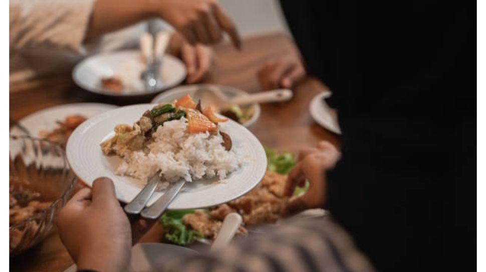 Niat Puasa Ganti Dan Doa Berbukanya. Doa Berbuka Puasa Qadha Latin dan Artinya, Lengkap dengan