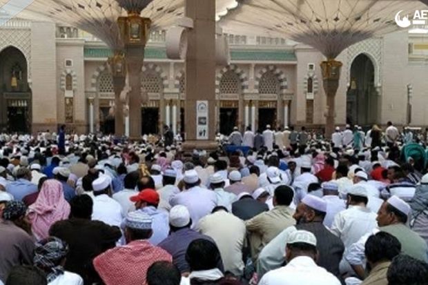 Khalifah Yang Melaksanakan Salat Tarawih Dengan Jumlah 20 Rakaat Adalah. Salat Tarawih di Masa Khalifah Umar bin Abdul Aziz