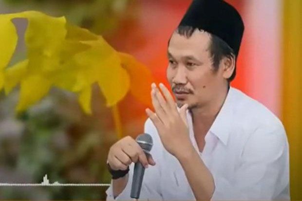 Gus Baha Tentang Sholat Tahajud. Gus Baha: Jangan Terlalu Sering Sholat Tahajud, Begini Alasannya