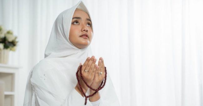 Sholat Sunnah Yang Dilaksanakan Dengan Memperbanyak Membaca Tasbih. 4 Keutamaan Shalat Tasbih dan Cara Melakukannya