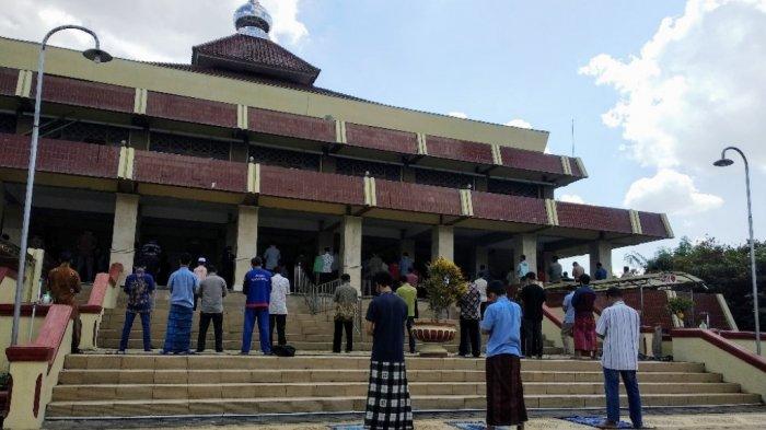 Waktu Sholat Jumat Di Wonosari. Gelar Salat Idul Adha, Masjid Al-Ikhlas Wonosari Antisipasi Jemaah