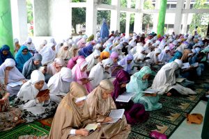 Jam Sholat Dhuha Di Palembang. pada Penerapan Jam Ke-Nol di SMA Plus Negeri 17 Palembang