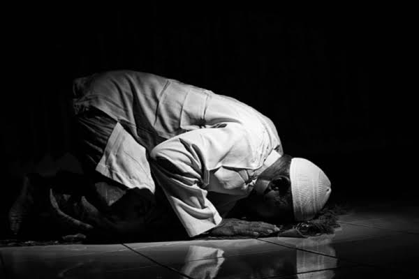 Shalat Sunnah Subuh Lebih Baik Dari Dunia. 5 Keutamaan Dua Rakaat Sebelum Shalat Subuh, Lebih Baik dari