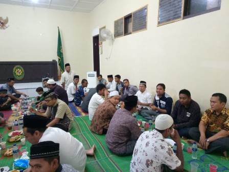 Jam Berapa Buka Puasa Di Calang Hari Ini. Keluarga Besar Mahkamah Syar'iyah Calang Buka Puasa Bersama